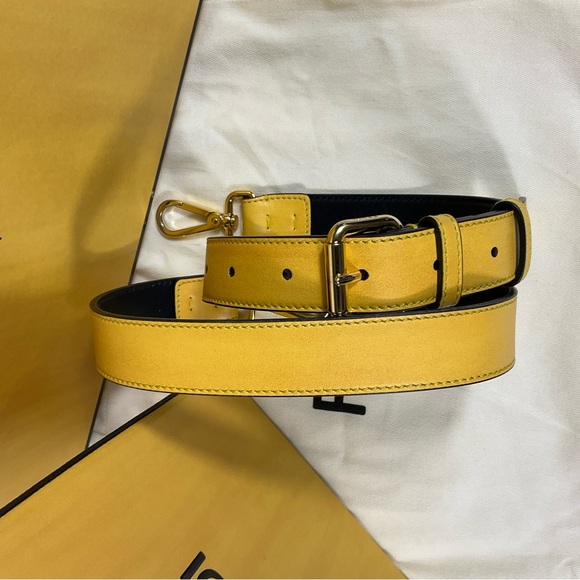 Fendi Medium Shopping Bag - Picture 16 of 16